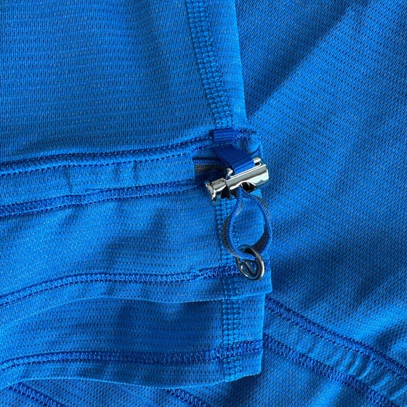 Lululemon Run Back On Track Tank Top Blue White Floral & Stripe Bra Cinch Size 8 - Picture 8 of 8